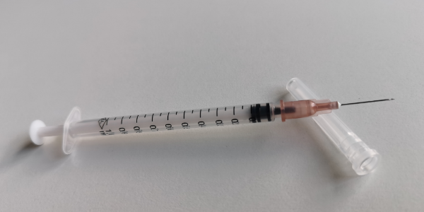 現(xiàn)階段讓注射器廠家“痛并快樂著”