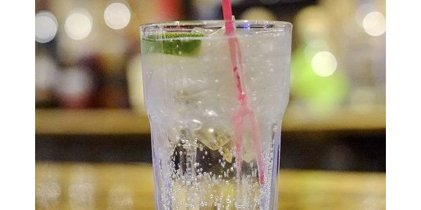 喝蘇打水能降尿酸？真相來了！
